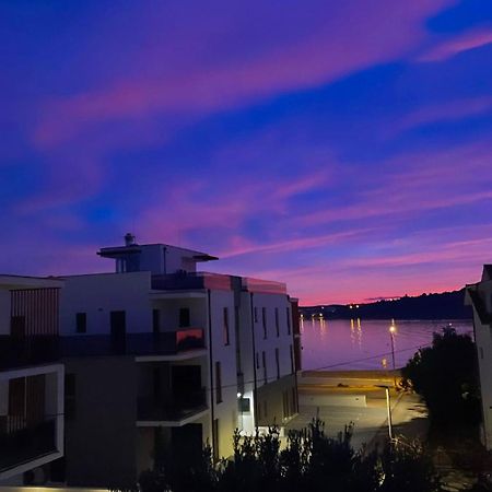 Zeezicht Appartement 50M From Beach Srima Exterior photo